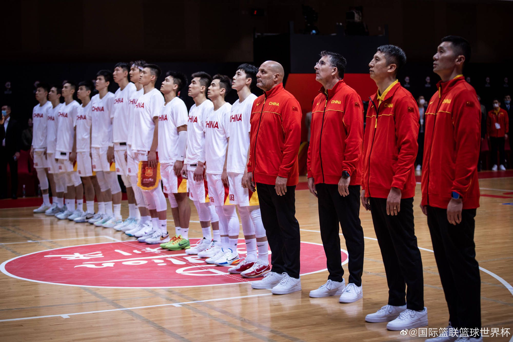 全市场：因为态度问题，贝西诺被拉齐奥踢出阵容进行单独训练据全市场报道称，贝西诺因为态度原因，被拉齐奥排除出球队的合练与阵容。